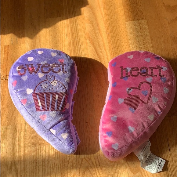 Other - Sweetheart Velcro pillow two-piece